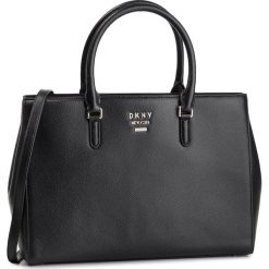 Torebka DKNY - Whitney Work Tote R91AHA99 Blk/Gold BGD. Czarne torebki klasyczne damskie DKNY, bez wzorów, ze skóry, bez dodatków. W wyprzedaży za 679.00 zł.
