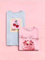 T-shirt regular z nadrukiem na plecach - jasnoniebieski. Niebieskie t-shirty damskie Reserved, l, bez wzorów, z bawełny, bez kołnierzyka. W wyprzedaży za 35.99 zł.