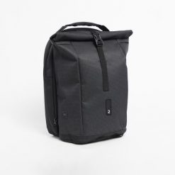 Plecak / sakwa podwójna rowerowa Btwin na bagażnik 27 litrów odblaskowa. Czarne plecaki damskie Decathlon, bez wzorów, z materiału. Za 429.99 zł.