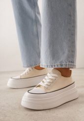 Beżowe Trampki VICES na Grubej Podeszwie Zdobione Lamówką Riosara. Brązowe trampki i tenisówki damskie Born2be, z aplikacjami, z jeansu. Za 89.99 zł.