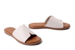 TAMARIS 1-27135-42 418 ivory, klapki damskie. Brązowe klapki damskie Tamaris, bez wzorów, bez obcasa. Za 199.92 zł.