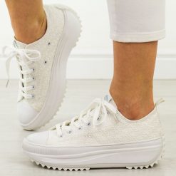 Białe sportowe buty damskie na platformie Lee Cooper 3465. Białe buty sportowe na co dzień damskie Lee Cooper, bez wzorów, z jeansu. Za 229.00 zł.