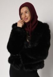 Bordowa Czapka Kominiarka z Wełną o Kroju Kaptura z Kominem Linezra. Czerwone czapki zimowe damskie Born2be, z dzianiny. Za 74.99 zł.