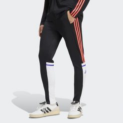Spodnie piłkarskie treningowe ADIDAS Squadra 26 F50. Spodnie sportowe damskie Adidas, m, z materiału, na fitness i siłownię. Za 199.99 zł.