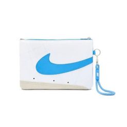 Portfel Damski NIKE Icon Blazer Wristlet Large. Białe portfele damskie Nike, bez wzorów. Za 287.99 zł.