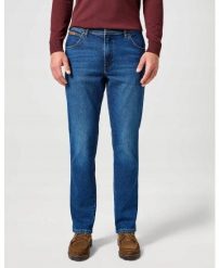 WRANGLER MĘSKIE SPODNIE TEXAS SLIM DARK TRAILS Dark Trails 112358220 W12S008815. Spodnie materiałowe męskie Wrangler, bez wzorów, z jeansu. Za 189.99 zł.