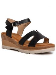 Foreverfolie Sandały w kolorze czarnym na koturnie rozmiar: 36. Czarne sandały damskie Foreverfolie, bez wzorów, bez obcasa, na koturnie. Za 107.97 zł.