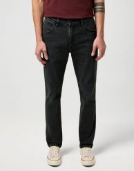 MESKIE SPODNIE WRANGLER LARSTON ASH 112373031. Spodnie materiałowe męskie Wrangler, bez wzorów, z jeansu. Za 219.99 zł.