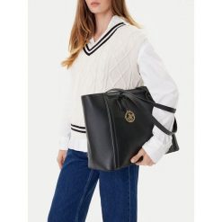 Torebka Beverly Hills Polo Club. Czarne torebki klasyczne damskie Beverly Hills Polo Club, bez wzorów, bez dodatków. Za 229.99 zł.