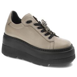 Beżowe Sneakersy Karino Modne Obuwie Damskie Z Broszką. Brązowe broszki damskie Karino. Za 569.00 zł.