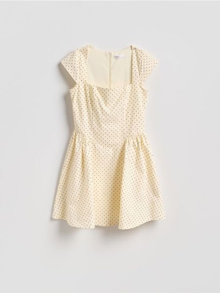 Sukienka mini - wielobarwny. Sukienki damskie Reserved, l, bez wzorów, z dzianiny, bez kołnierzyka, bez ramiączek, mini, rozkloszowane. Za 99.99 zł.