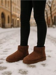 Śniegowce z domieszką wełny z imitacji zamszu - brązowy. Brązowe śniegowce damskie Sinsay, z wełny. W wyprzedaży za 29.99 zł.