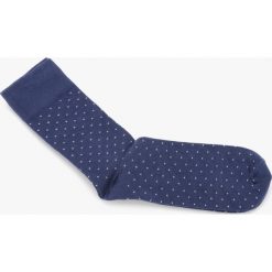 Granatowe skarpety męskie w białe kropki SKARPETY. Niebieskie skarpetki męskie Ryłko, bez wzorów, z bawełny. Za 24.99 zł.