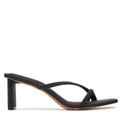 Klapki Aldo. Czarne klapki damskie Aldo, bez wzorów, bez obcasa. Za 349.99 zł.