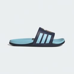 Klapki adilette Comfort 2.0 Argentyna. Niebieskie klapki damskie Adidas, bez wzorów, bez obcasa. Za 219.00 zł.