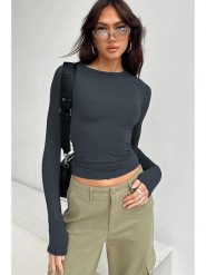 MADMEXT Koszulka w kolorze antracytowym rozmiar: L. Czarne bluzki damskie MADMEXT, l, bez wzorów, bez kołnierzyka, bez ramiączek. Za 78.99 zł.