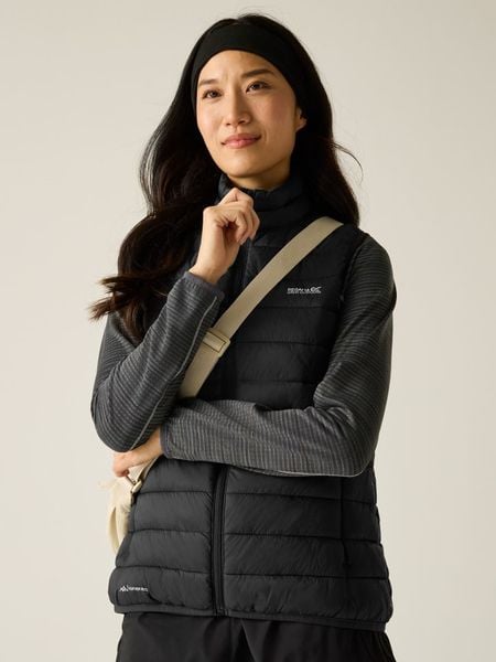 Regatta Kamizelka pikowana "Marizion" w kolorze czarnym rozmiar: 46. Czarne kamizelki damskie Regatta. Za 139.20 zł.