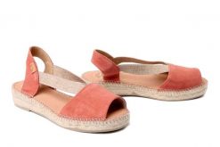 TONI PONS ELLA salmo, sandały damskie. Czerwone sandały damskie Toni Pons, bez wzorów, bez obcasa. Za 259.90 zł.