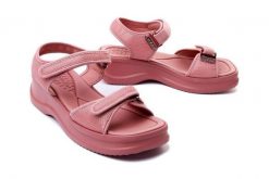 AZALEIA 18451 VERA THERAPY PAP AD 91128 nude dark, sandały damskie. Czerwone sandały damskie Azaleia, bez wzorów, bez obcasa. Za 146.93 zł.
