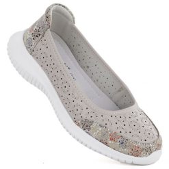 Skórzane półbuty damskie ażurowe beżowe S.Barski 7035. Brązowe półbuty damskie S.BARSKI, w ażurowe wzory, ze skóry, bez obcasa. Za 159.99 zł.