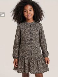 Wzorzysta sukienka mini zapinana na guziki - wielobarwny. Sukienki dziewczęce Sinsay, bez wzorów, bez ramiączek. Za 39.99 zł.