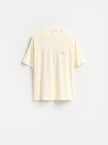 T-shirt boxy z kieszonką - złamana biel. T-shirty męskie Reserved, l, bez wzorów, z bawełny, bez kołnierzyka. Za 59.99 zł.