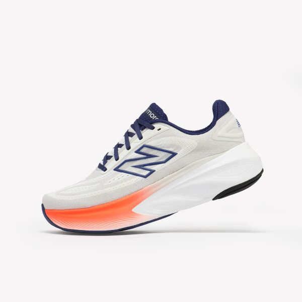 Buty do biegania męskie New Balance Fresh Foam X More V6. Niebieskie obuwie do biegania damskie New Balance. Za 399.99 zł.
