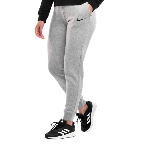 Spodnie sportowe damskie Nike Wmns Fleece Pants. Szare spodnie sportowe damskie Nike, xl, z bawełny, na fitness i siłownię. Za 341.00 zł.