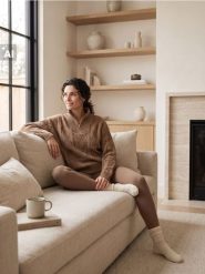 Sweter chunky half-zip z półgolfem, z domieszką wełny - beżowy. Brązowe swetry klasyczne damskie Sinsay, l, z wełny, bez kołnierzyka. Za 69.99 zł.