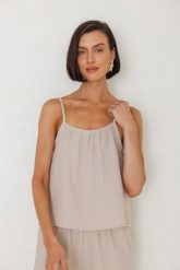 TOP BELLA PIASKOWY L - Flawless. Topy damskie Flawless, l, bez wzorów, ze skóry, bez kołnierzyka. Za 229.00 zł.