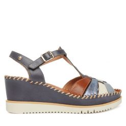 Sandały Pikolinos. Niebieskie sandały damskie Pikolinos, bez wzorów, bez obcasa, na koturnie. Za 599.99 zł.