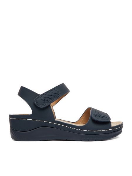 Go Soft Sandały CEO-W23206 Granatowy. Niebieskie sandały damskie GO SOFT, bez wzorów, ze skóry, bez obcasa, na koturnie. Za 119.99 zł.