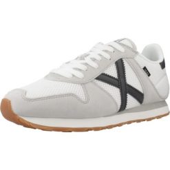 Buty MUNICH MASSANA Biały. Białe buty trekkingowe męskie munich, ze skóry, bez zapięcia, trekkingowe. W wyprzedaży za 434.15 zł.