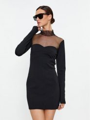 Sisley Sukienka koktajlowa 4V3CLV04F Czarny Slim Fit. Czarne sukienki damskie SISLEY, s, bez wzorów, z syntetyku, wizytowe, bez kołnierzyka, bez ramiączek. Za 769.99 zł.
