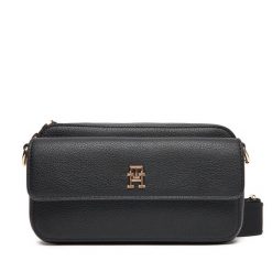 Torebka Tommy Hilfiger. Czarne listonoszki damskie Tommy Hilfiger, bez wzorów, bez dodatków. Za 389.99 zł.
