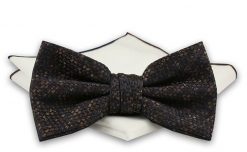Granatowo-Brązowa Elegancka Mucha z Białą Poszetką -CHATTIER- Męska, w Zygzaki, Wzór Geometryczny. Niebieskie krawaty i muchy męskie Chattier, bez wzorów, eleganckie. Za 59.00 zł.