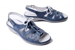SUAVE 711040-05 blau, sandały damskie. Niebieskie sandały damskie Suave, bez wzorów, bez obcasa, na koturnie. Za 394.90 zł.