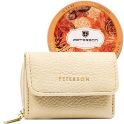 Portfel damski Peterson PTN 011-WEI-PUS beżowy. Brązowe portfele damskie Peterson, bez wzorów, ze skóry. Za 74.00 zł.