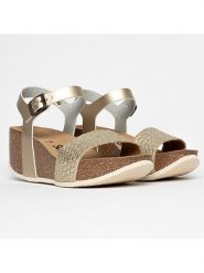 Sunbay Sandały "Hosta" w kolorze złotym na koturnie rozmiar: 39. Żółte sandały damskie Sunbay, bez wzorów, bez obcasa, na koturnie. Za 169.95 zł.