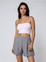 Szorty z kryształkami - szary. Szare szorty damskie Sinsay, bez wzorów. Za 45.99 zł.