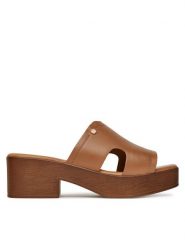 Lasocki Klapki WI16-2356-01 Brązowy. Brązowe klapki damskie Lasocki, bez wzorów, ze skóry, bez obcasa. Za 159.99 zł.