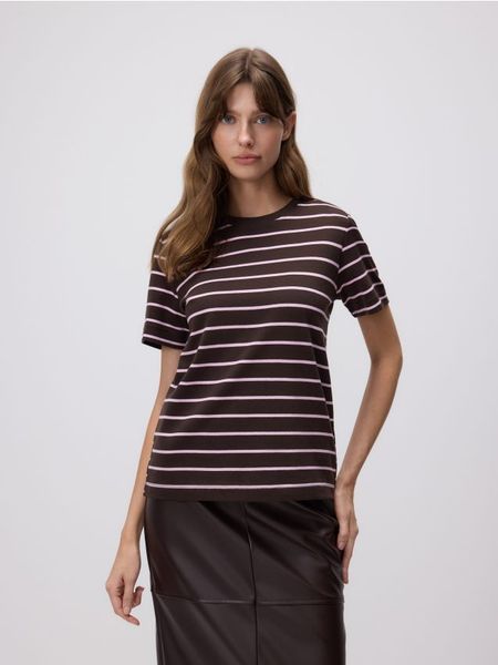 T-shirt z bawełny merceryzowanej - ciemnobrązowy. Brązowe t-shirty damskie Reserved, l, bez wzorów, z bawełny, bez kołnierzyka. Za 79.99 zł.