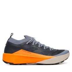 Buty do biegania Arc'teryx. Niebieskie obuwie do biegania damskie Arc'teryx. Za 849.99 zł.