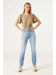Garcia Dżinsy - Slim fit - w kolorze błękitnym rozmiar: W28. Niebieskie jeansy damskie Garcia. Za 114.17 zł.