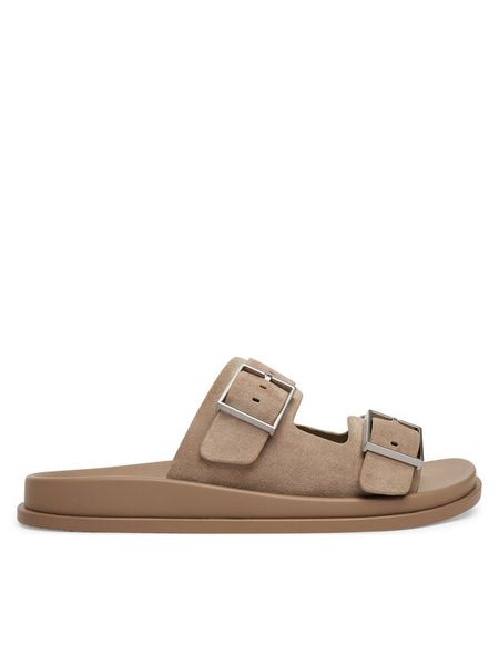 Calvin Klein Klapki City Sandal Buckle Suede HW0HW03130 Beżowy. Brązowe klapki damskie CALVIN KLEIN, bez wzorów, ze skóry, bez obcasa. Za 423.99 zł.