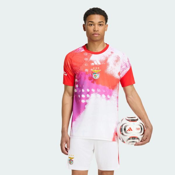 Koszulka przedmeczowa SL Benfica 26/27. Czerwone t-shirty sportowe męskie Adidas, s, z materiału, bez ramiączek, do biegania, climacool (adidas). Za 299.00 zł.