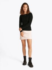 TOMMY JEANS Koszulka w kolorze czarnym rozmiar: XL. Czarne bluzki damskie Tommy Jeans, xl, bez wzorów, z jeansu, bez kołnierzyka, bez ramiączek. Za 127.35 zł.