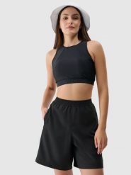 4F Spodenki plażowe damskie - czarne S. Czarne szorty damskie 4f, bez wzorów, z elastanu, wakacyjne. W wyprzedaży za 59.99 zł.