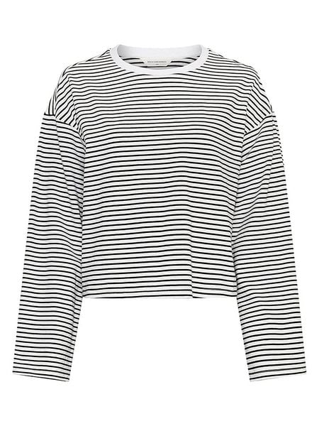 MOSS COPENHAGEN Sweter "Krestiane" w kolorze biało-czarnym rozmiar: XS/S. Białe swetry klasyczne damskie MOSS COPENHAGEN, s, bez kołnierzyka. Za 111.07 zł.