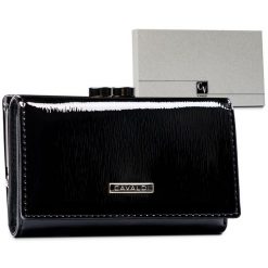 Portfel skórzany 4U Cavaldi [DH] H23-1-SH9 czarny. Czarne portfele damskie 4U Cavaldi, z aplikacjami, z lakierowanej skóry. Za 75.99 zł.
